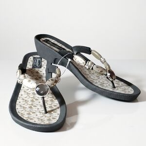 Grandco Size 9 NEW Sandals Lightweight Flip Flops Copper Black Beaded Gems